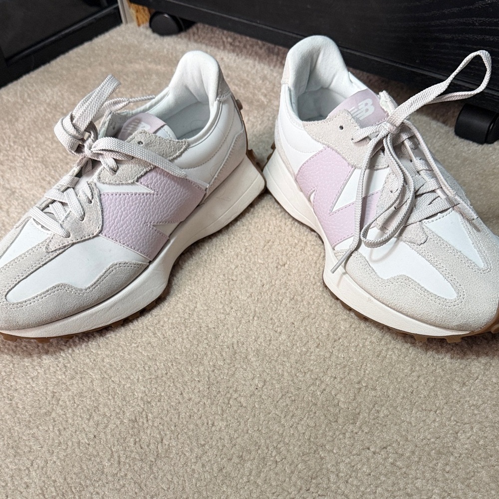 New Balance 327 Women's 9.5 White and Light Pink Sneakers - Picture 6 of 7